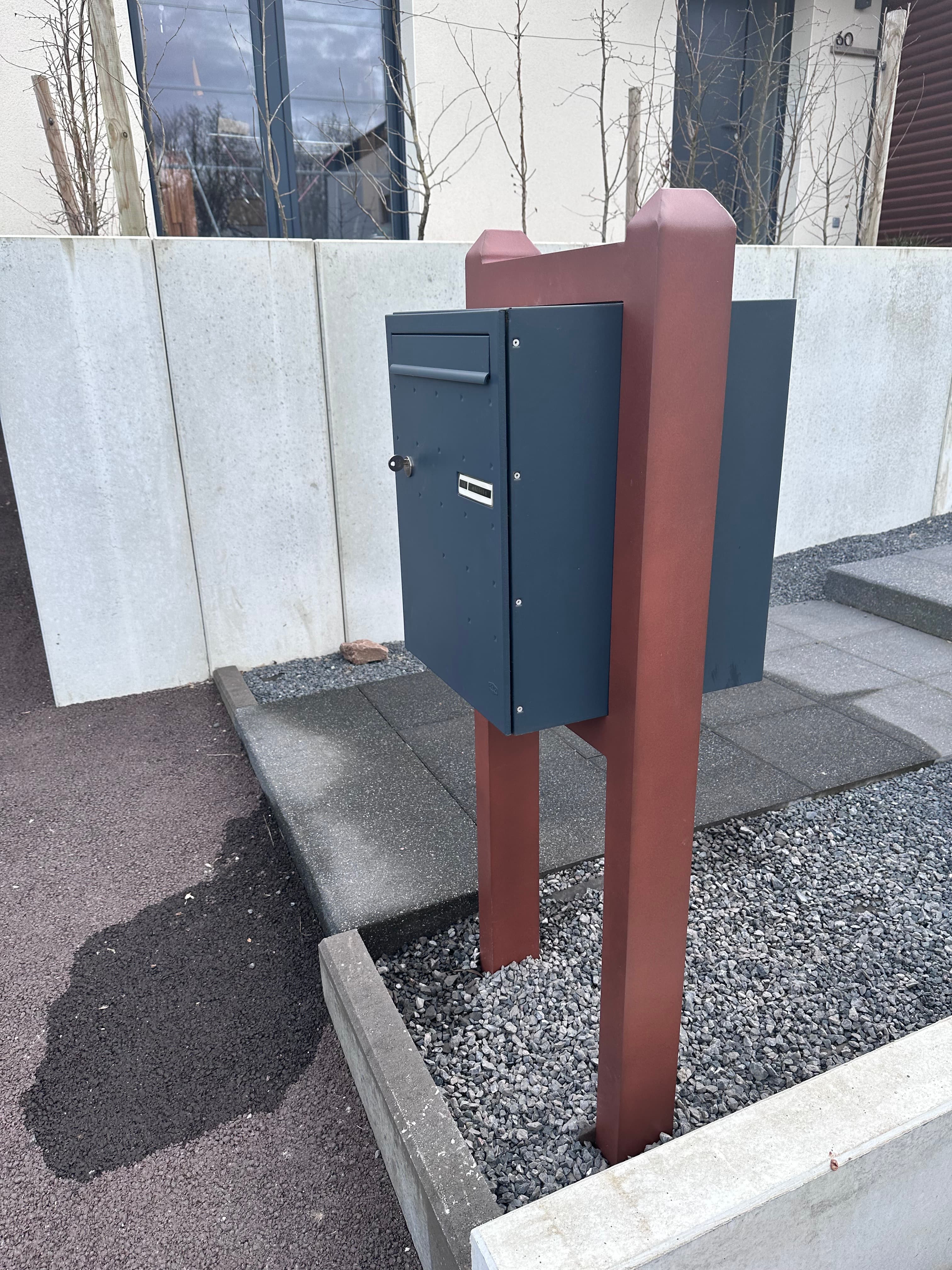 Support de boîte aux lettres en aluminium